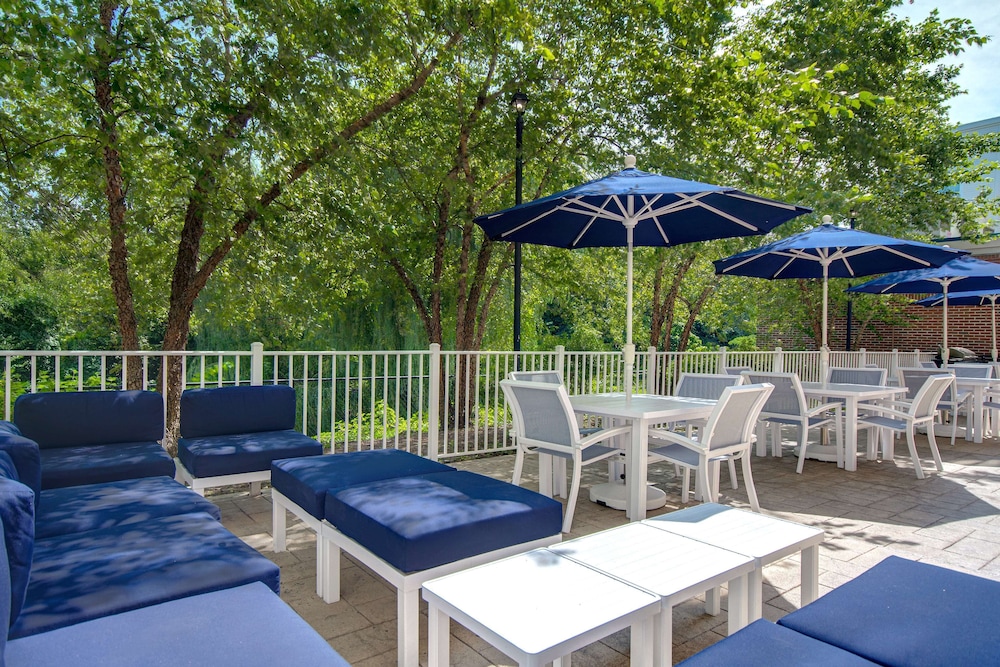 Hampton Inn & Suites Yonkers - photo 29