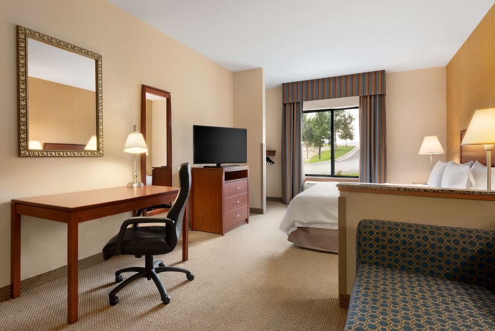 Hampton Inn Spearfish - photo 12