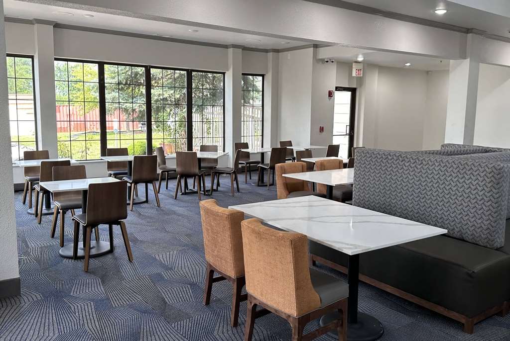 La Quinta Inn & Suites by Wyndham South Holland - photo 9
