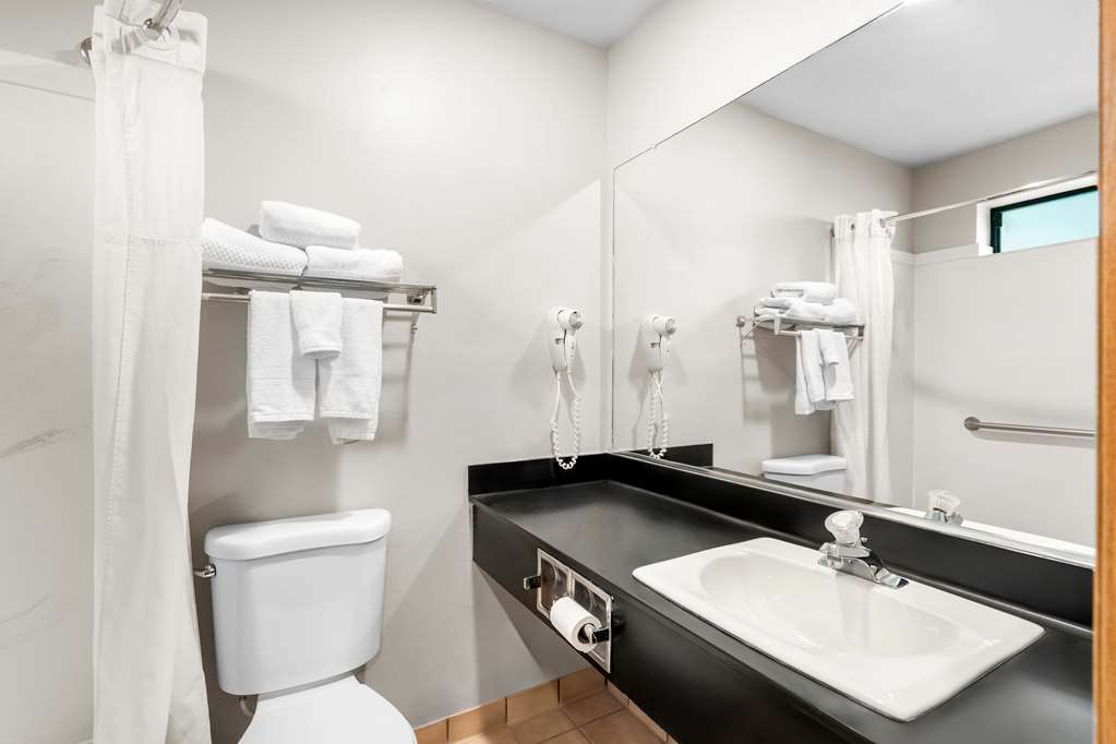 Econo Lodge Panguitch near Bryce Canyon - photo 25