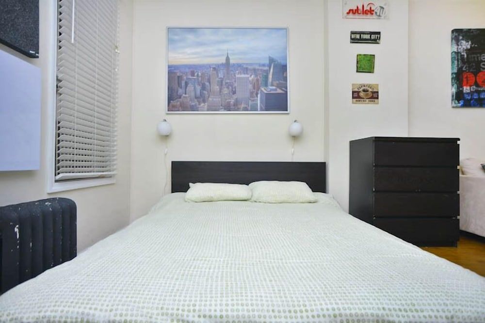 Perfect Studio on Upper East Side - photo 16