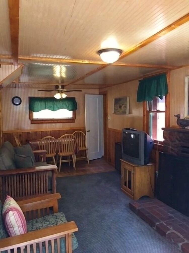 Golden Bear Cottages - photo 37