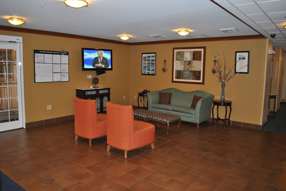 Candlewood Suites Colonial Heights Fort Lee an IHG Hotel - photo 2