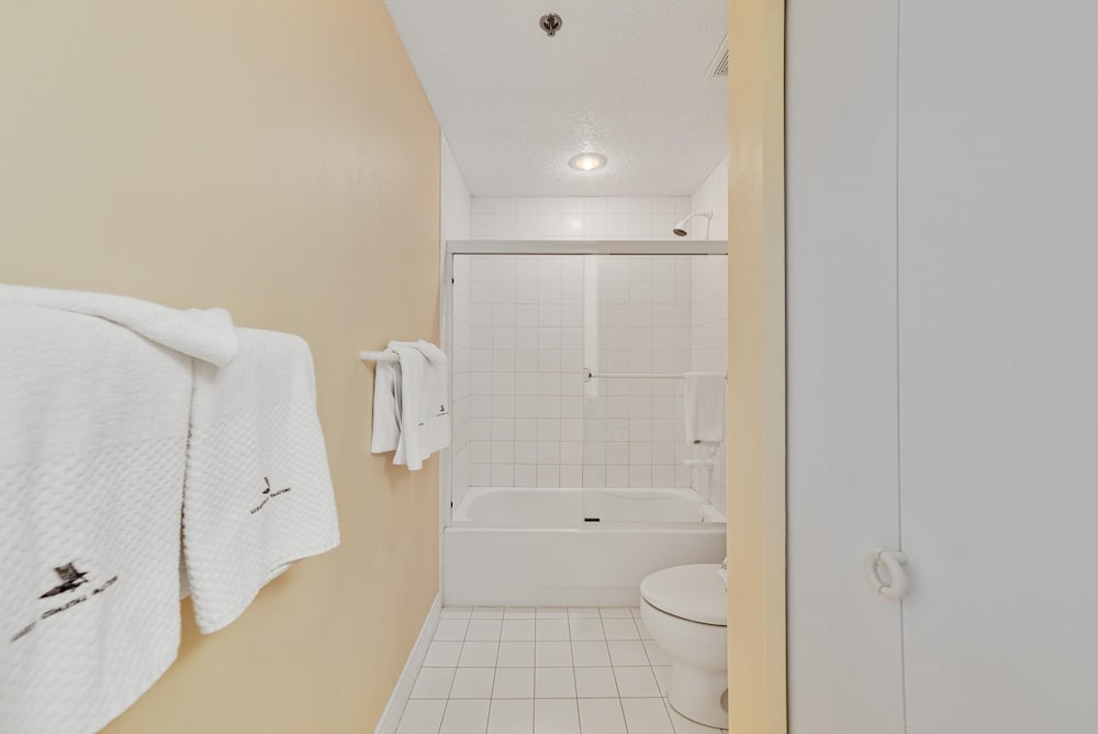 Beach Colony Tower 12B - photo 18