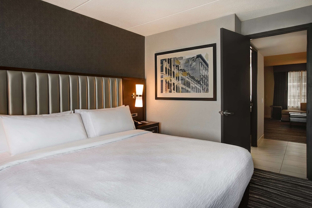 Embassy Suites Syracuse - photo 21
