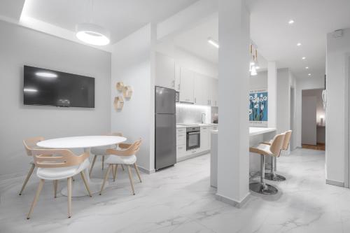 Fabulous Maison by Luxlikehome — 4-Star Luxury Hotel in Thessaloniki, Greece