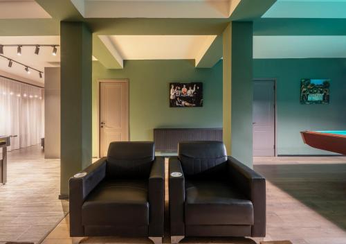 Niabi Apartments with Cinema and Billiards