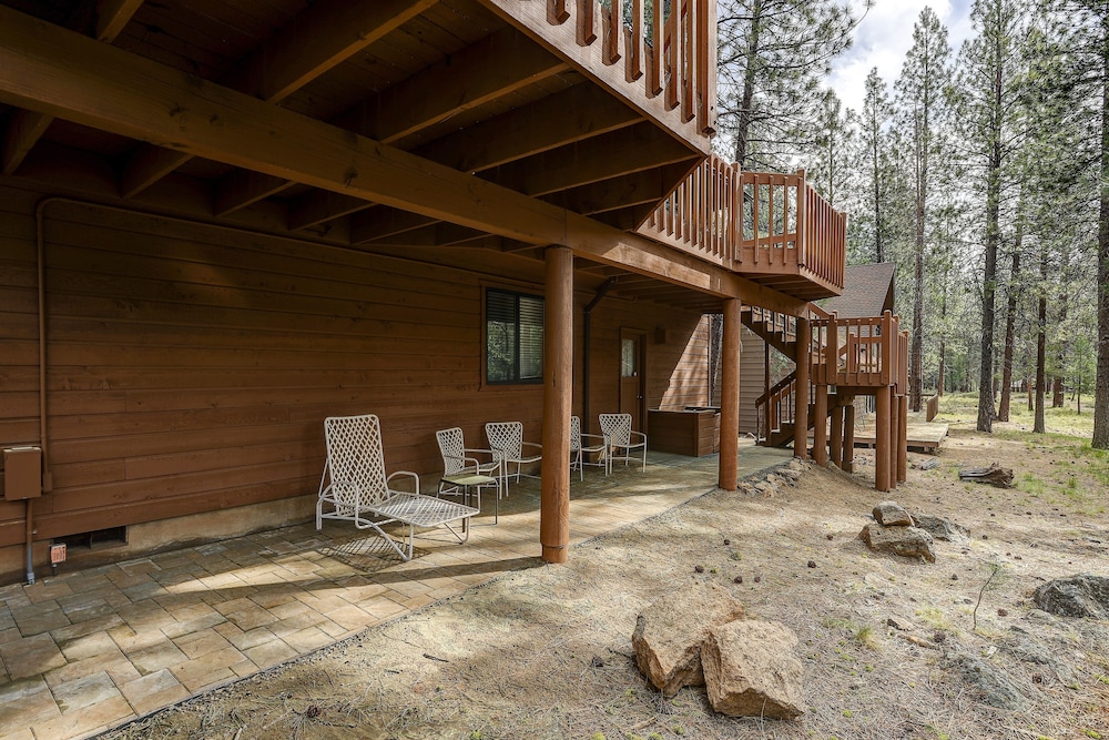 7 Cedar Private Cul de sac include Hot Tub with Forest View by RedAwning - photo 25