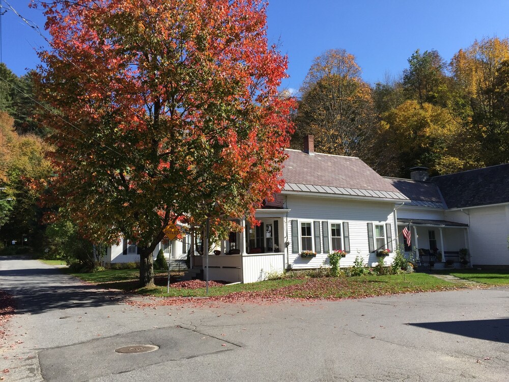Hobble Inn - carbon neutral hotel in Stowe