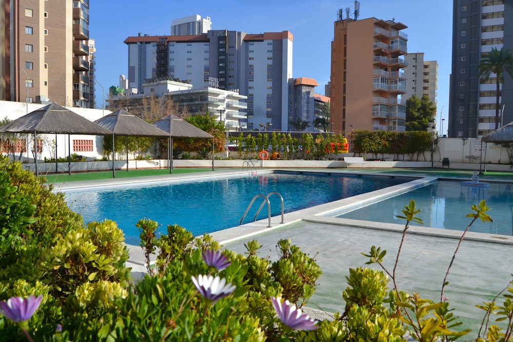 Edificio Gemelos 2 — Benidorm — photo 2
