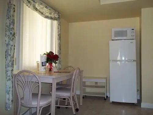 Sun Deck Motel - photo 10