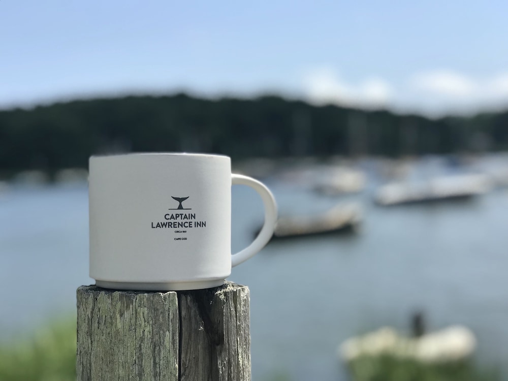 Captain Lawrence Inn in Falmouth, United States