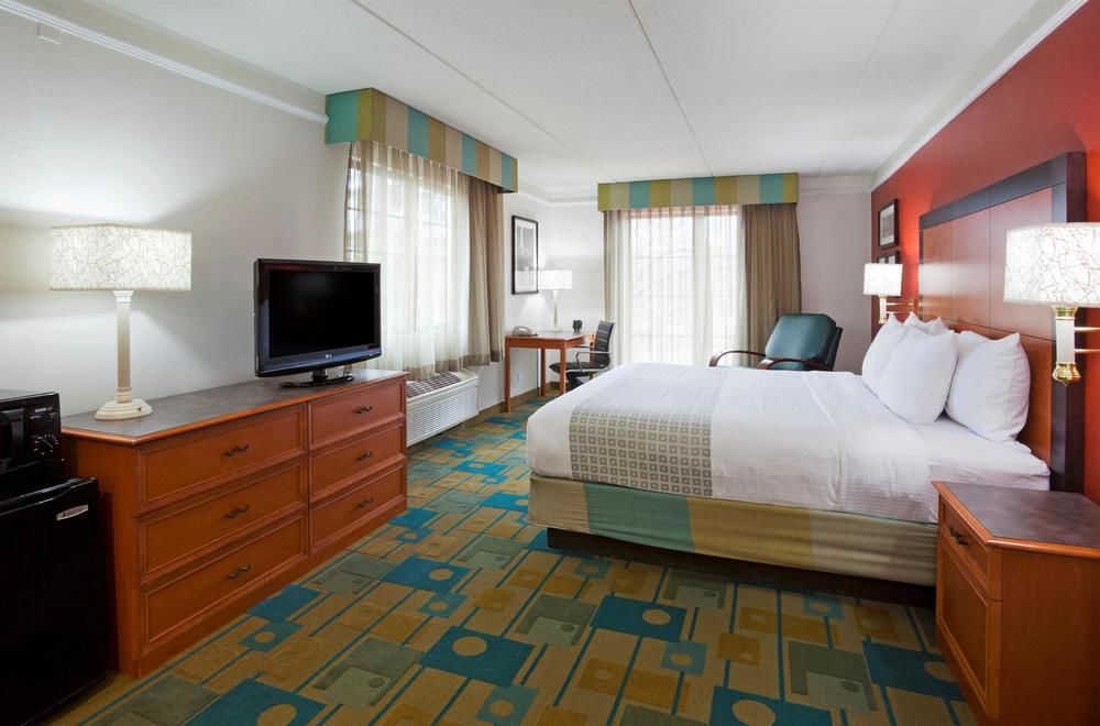 La Quinta Inn Chicago Oakbrook Terrace - photo 7