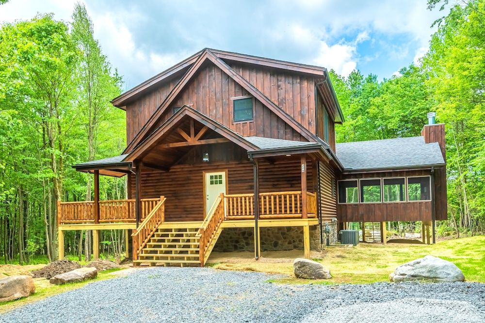 Wildest Dreams by Taylor Made Deep Creek in Mchenry, United States