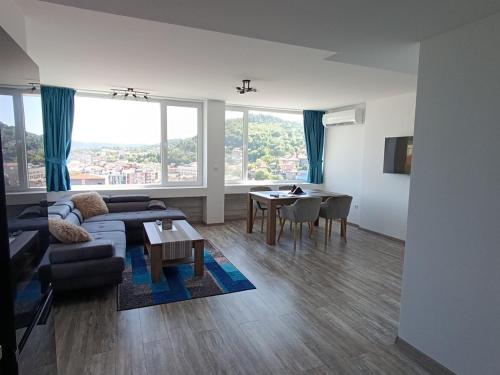 Balkan Tower Deluxe in Gabrovo, Bulgaria