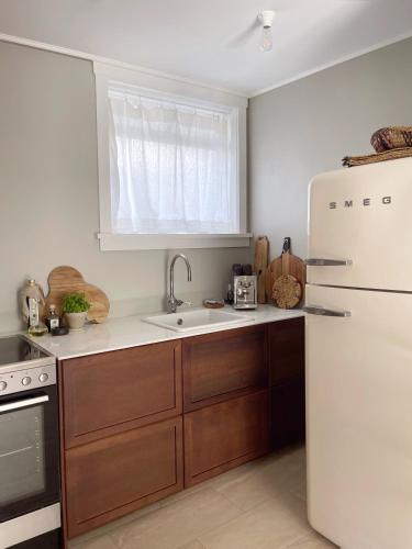 Comfortable and stylish apartment in quiet area downtown