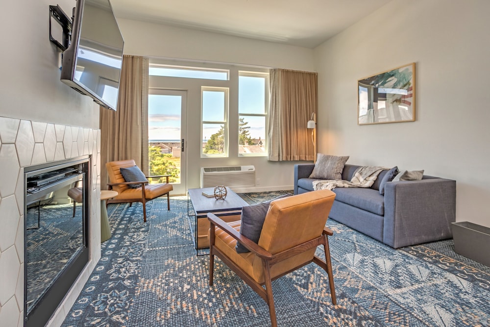 SaltLine Hotel - photo 26