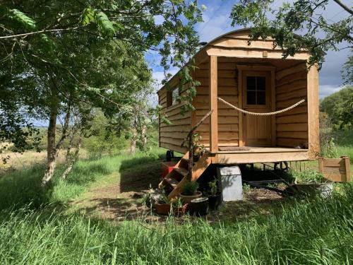 Birkenshaw Beautiful Shepherd s Hut in the Highlands. — hotel in Dornoch