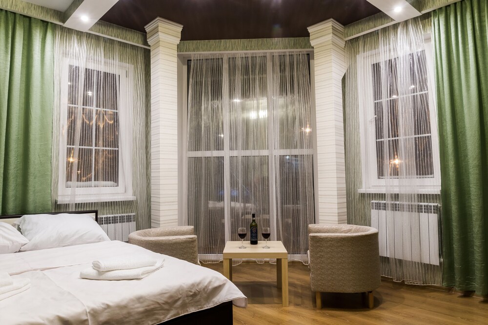 Db Plus 2 - carbon neutral hotel in Bangkok