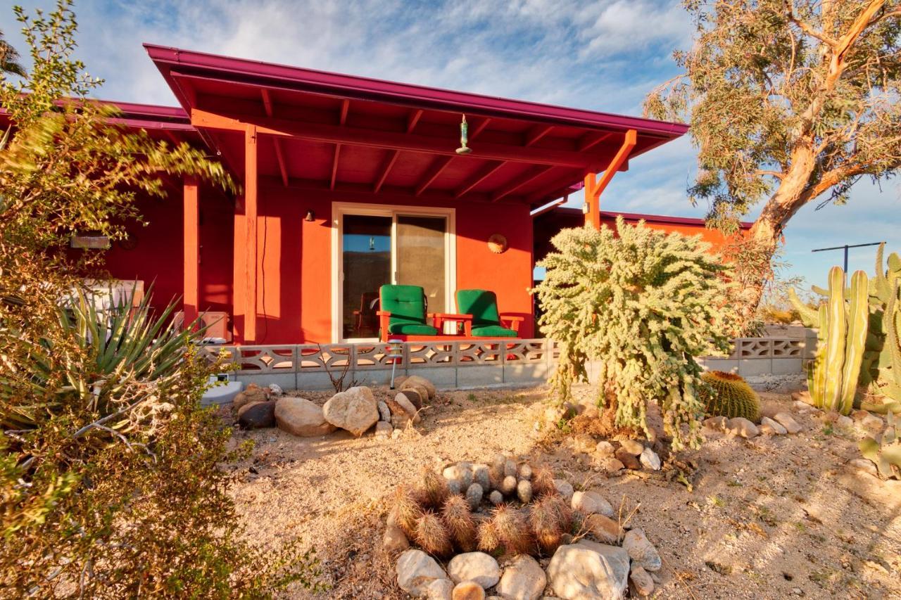 Chuck's Cabin in a Joshua Tree Community — 4-Star Luxury Hotel in Twentynine Palms, United States