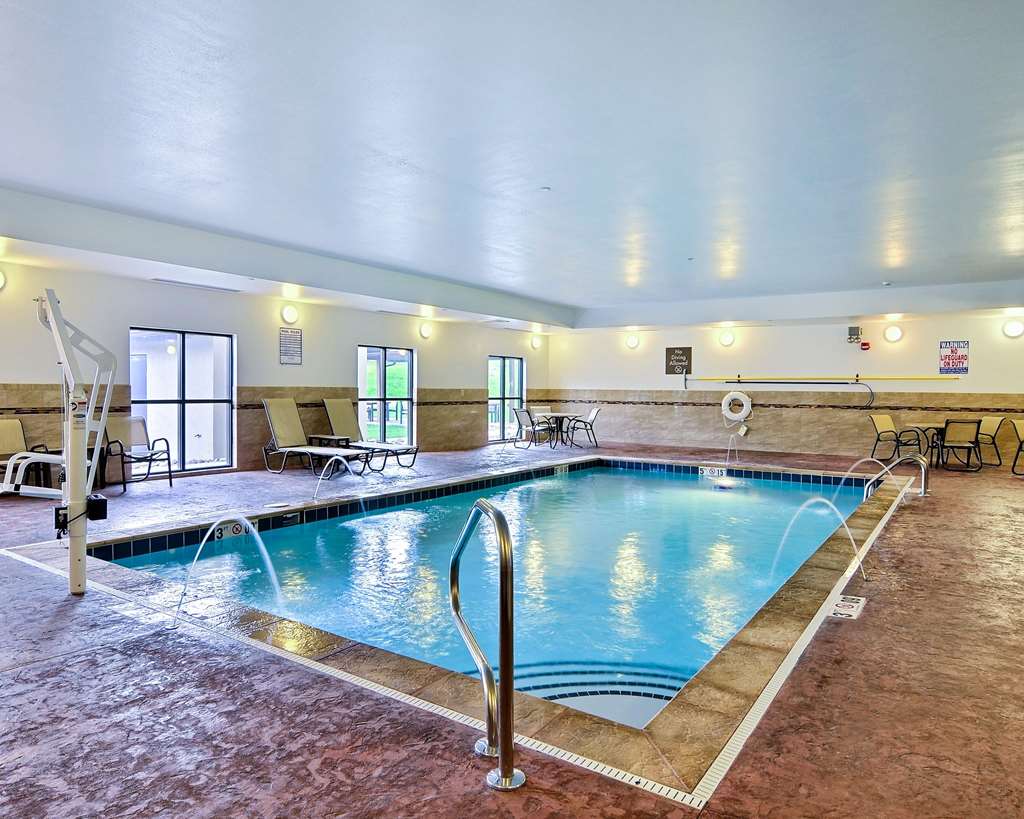 Comfort Suites Uniontown - photo 26