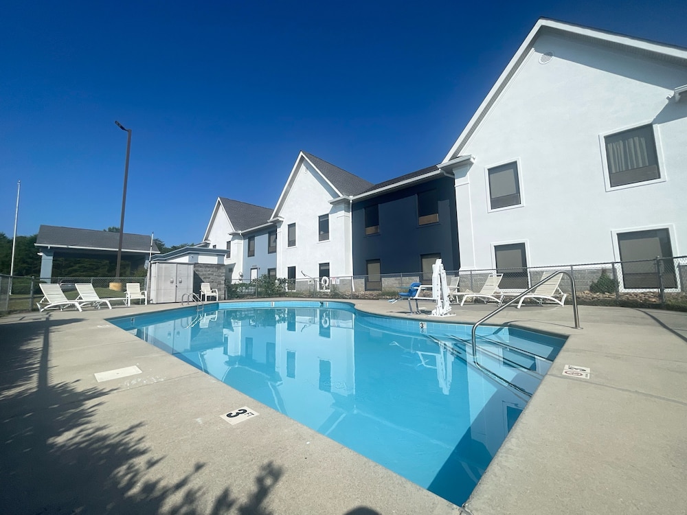 Grand Vista Hotel and Suites - photo 28