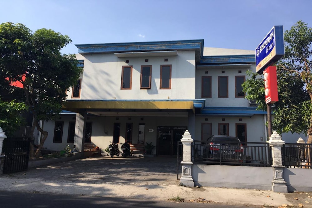 Anugrah Hotel by OYO Rooms in Surakarta, Indonesia