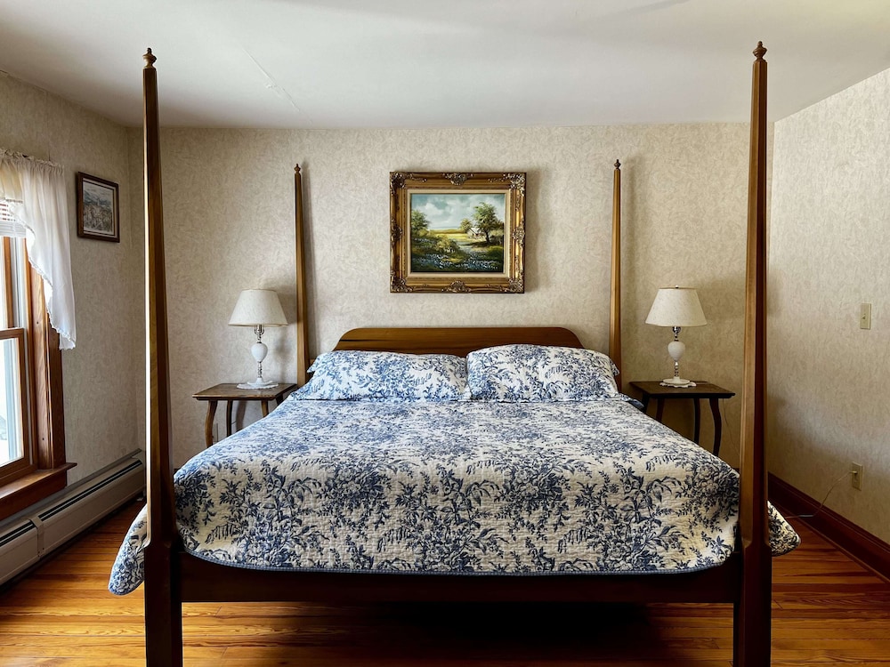 The Wayside Inn - photo 10
