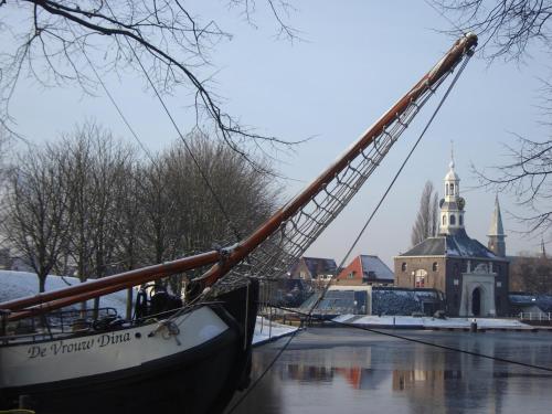 Zeilschip de Vrouw Dina — carbon neutral stay, Leiden