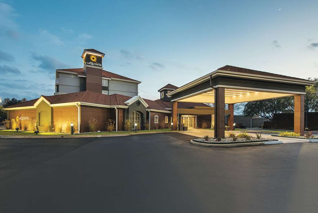 La Quinta Inn & Suites by Wyndham Shreveport Airport - photo 7