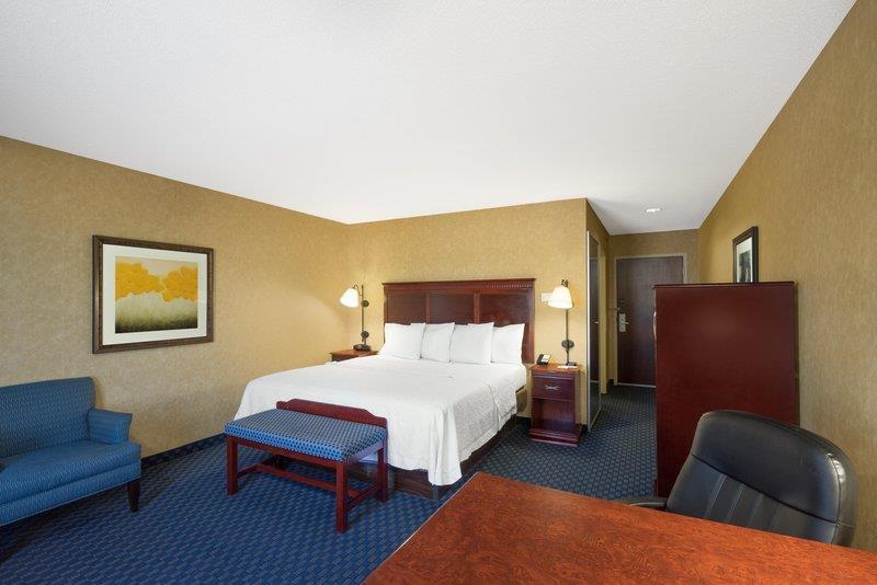 Hampton Inn Maysville - photo 11