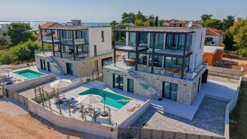 Seafront Villa Serena with pool and seaview — 4-Star Luxury Hotel in Privlaka, Croatia