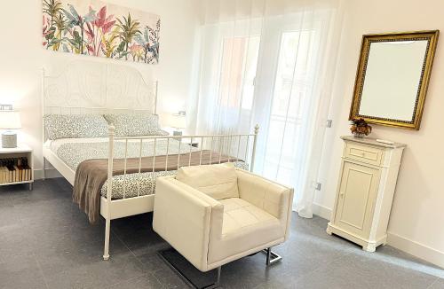 Trastevere for You... 3 bedrooms Apartment — 4-Star Luxury Hotel in Rome, Italy