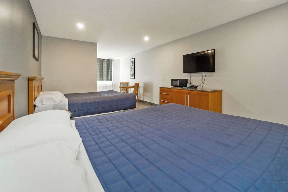 Days Inn by Wyndham Moosic - photo 14
