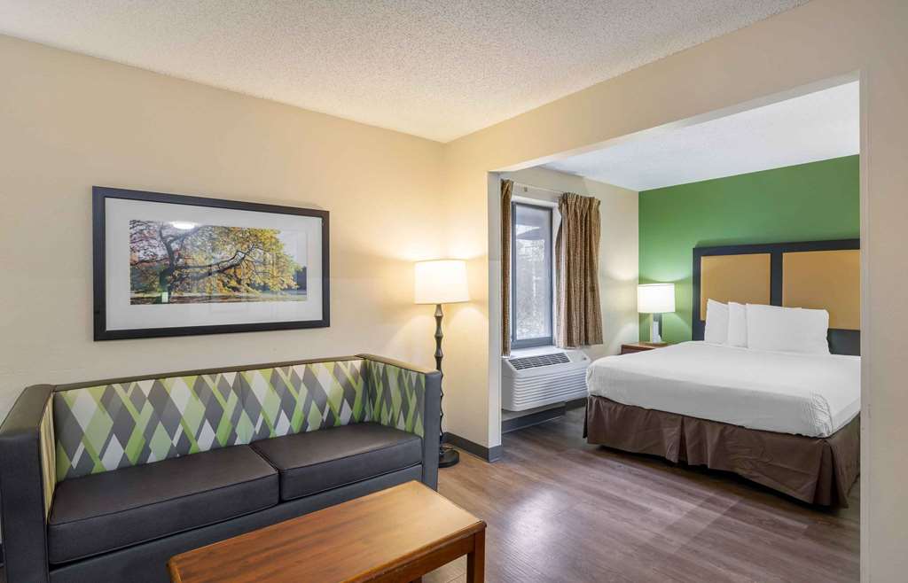Extended Stay America Suites Omaha West - photo 39