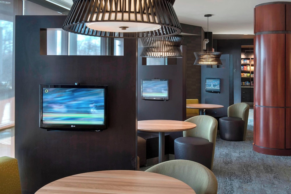 Courtyard by Marriott Lebanon - photo 14
