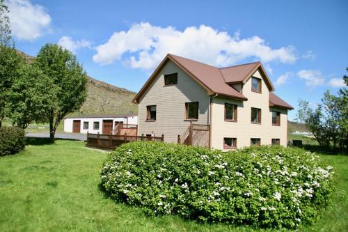 Cora s House & Horses