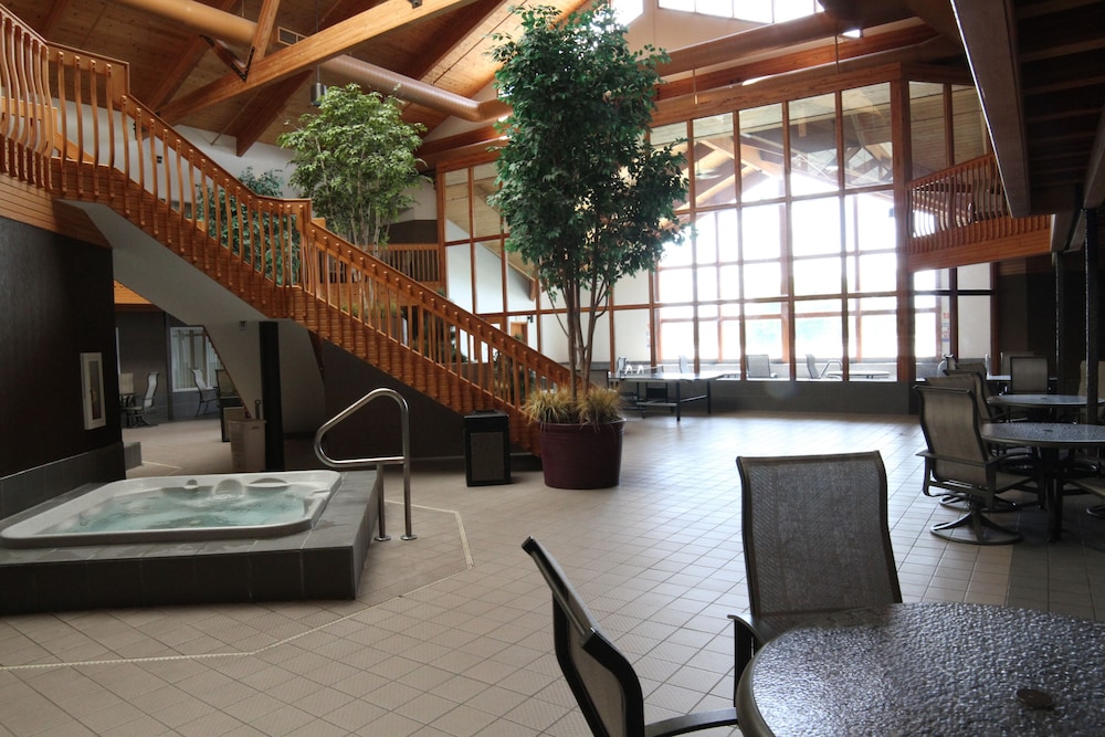 C'mon Inn Fargo - photo 17