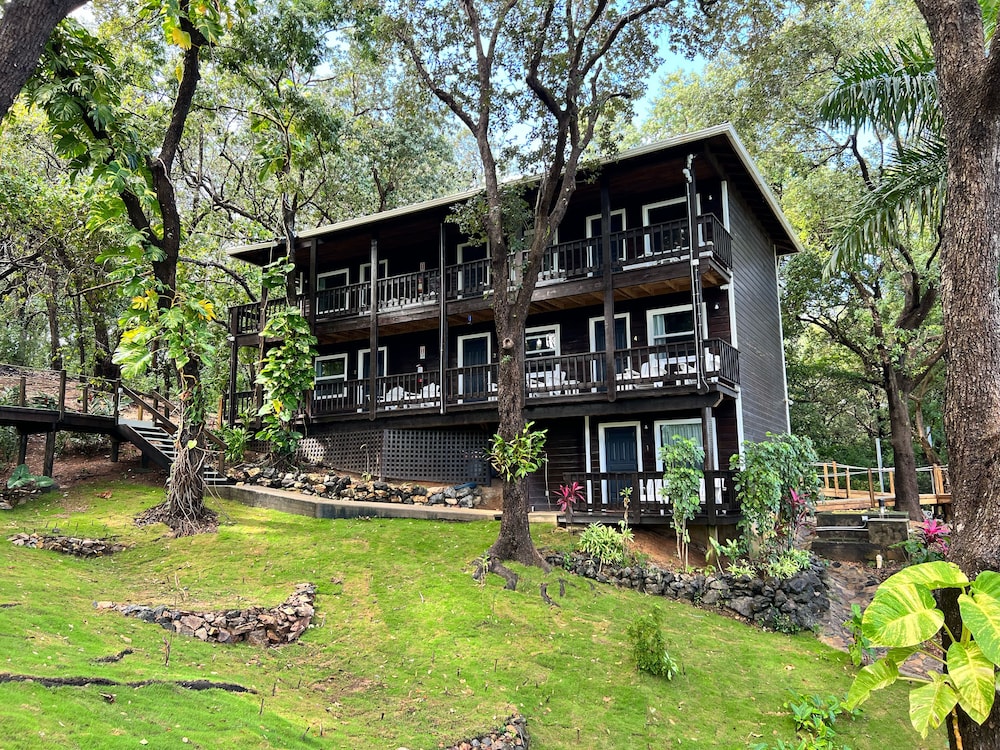 Upachaya in Coxen Hole, Honduras