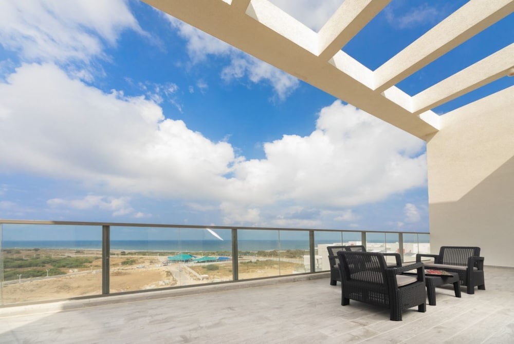 Penthouse Sunset Balcony by Sea N' Rent — 4-Star Luxury Hotel in Nahariyya, Israel