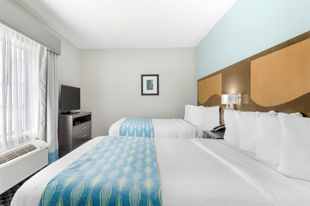 Best Western Plus Waller Hotel - photo 29