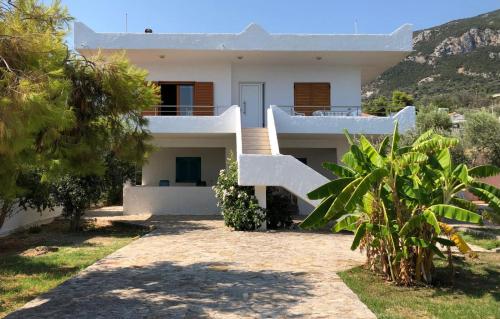 Studio in Villa in Kalloni Direkt Am Meer — 4-Star Luxury Hotel in Kalloni, Greece