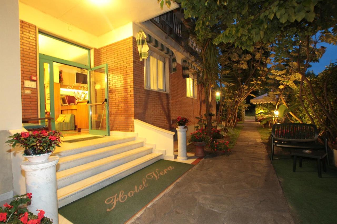 Hotel Vera — hotel in Marina Di Massa
