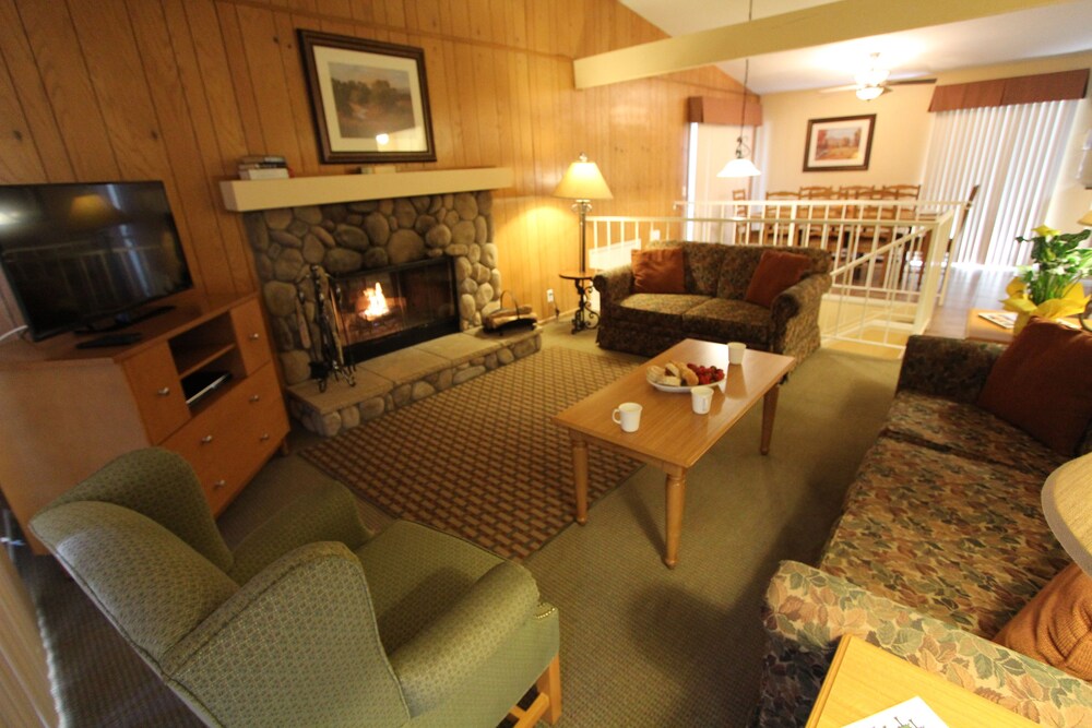Lake Arrowhead Chalets a VRI resort - photo 14