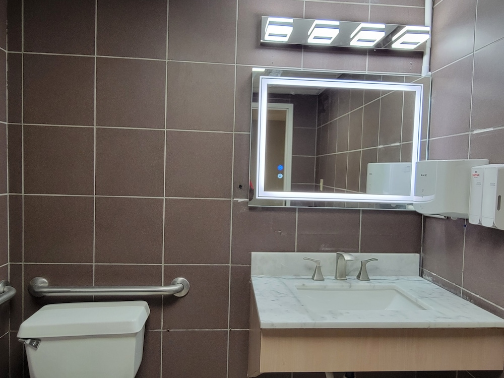 Baymont by Wyndham Amarillo West Amarillo - photo 22
