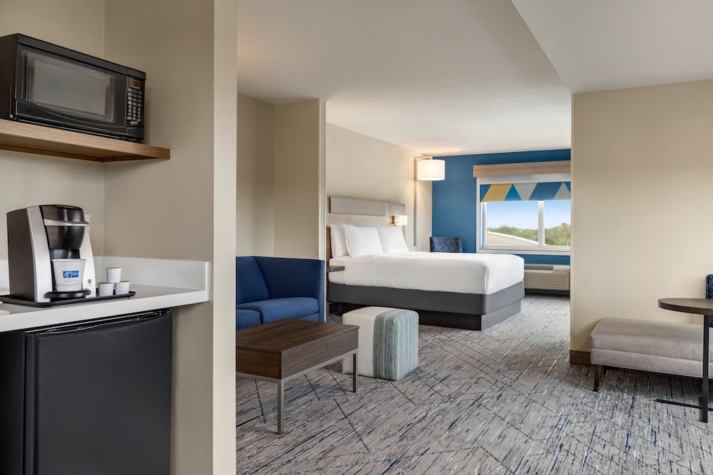 Holiday Inn Express Hotel & Suites Fort Pierce West by IHG - photo 15