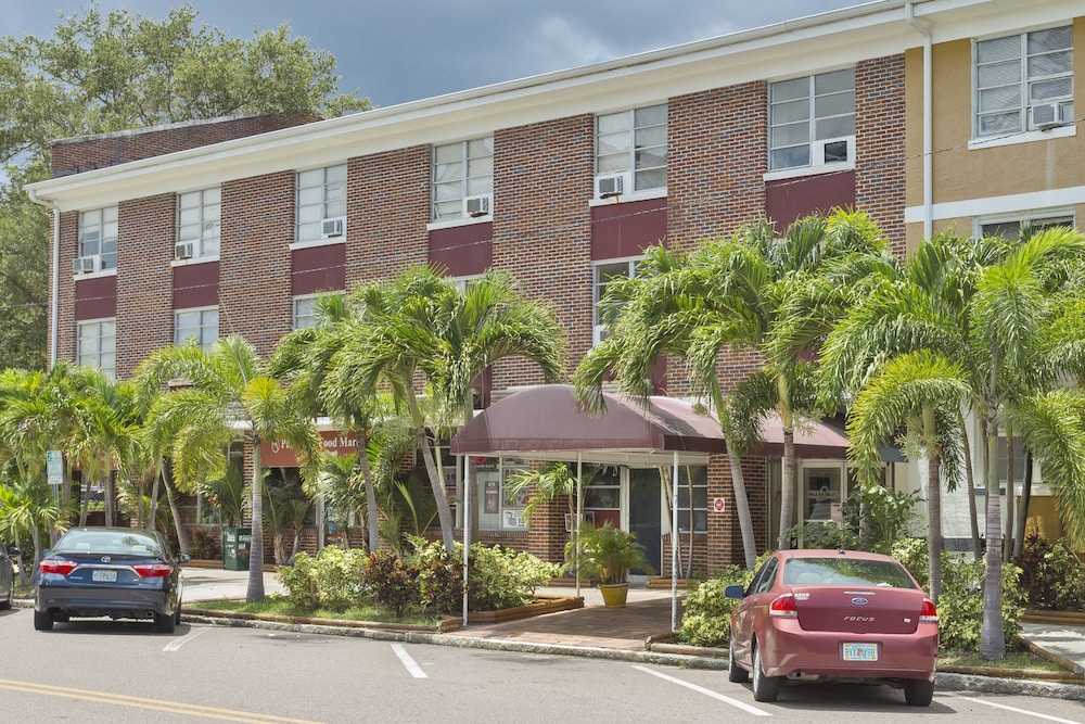 Palm Grove Inn - photo 19
