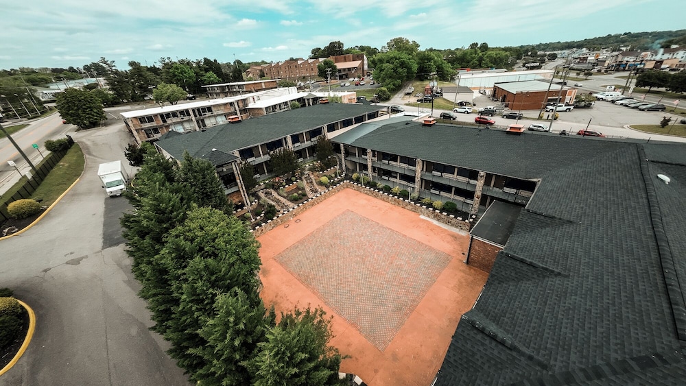 Riverside Inn & Suites by OYO Danville Ceaser Casino - photo 69