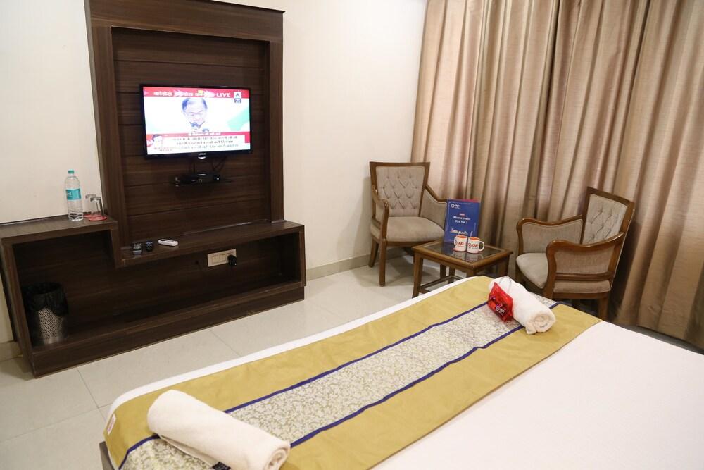 Oyo 1344 Hotel Waves