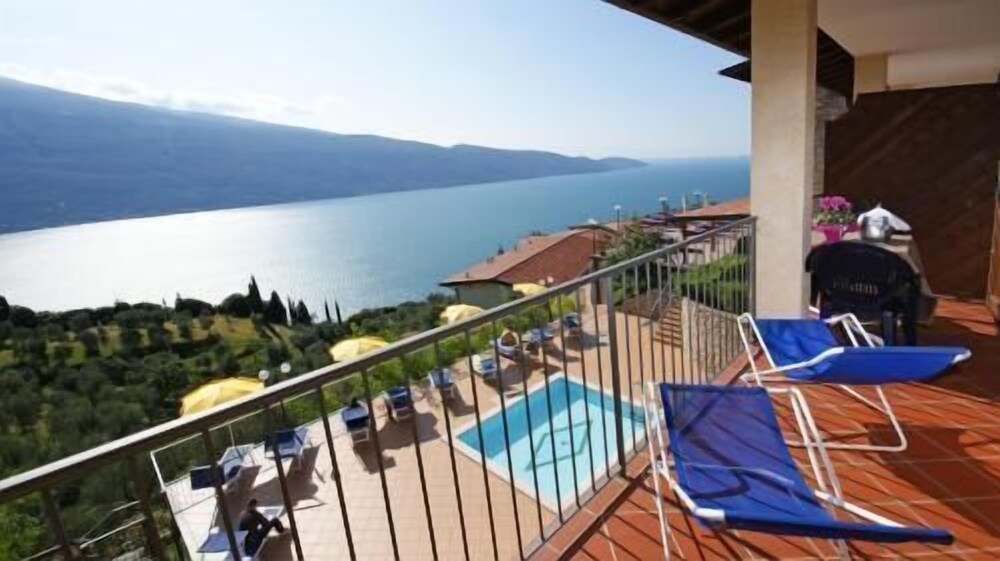 Residence Ruculì Ruculì Hospitality — 4-Star Luxury Hotel in Gardola, Italy